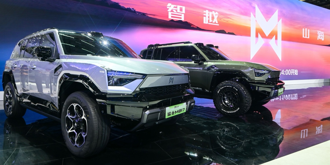 全球首款满血华为乾崑智野SUV！东风猛士全新旗舰M817亮相上海车展
